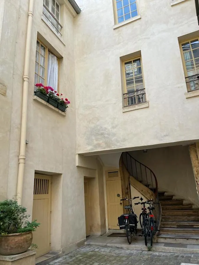 Charming Studio Michel Lecomte Paris 75003 Apartment